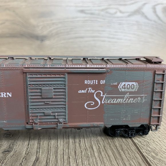 Athearn 5003 40 ft Box Car C & NW Chicago And Northwest HO Scale - Picture 6 of 11